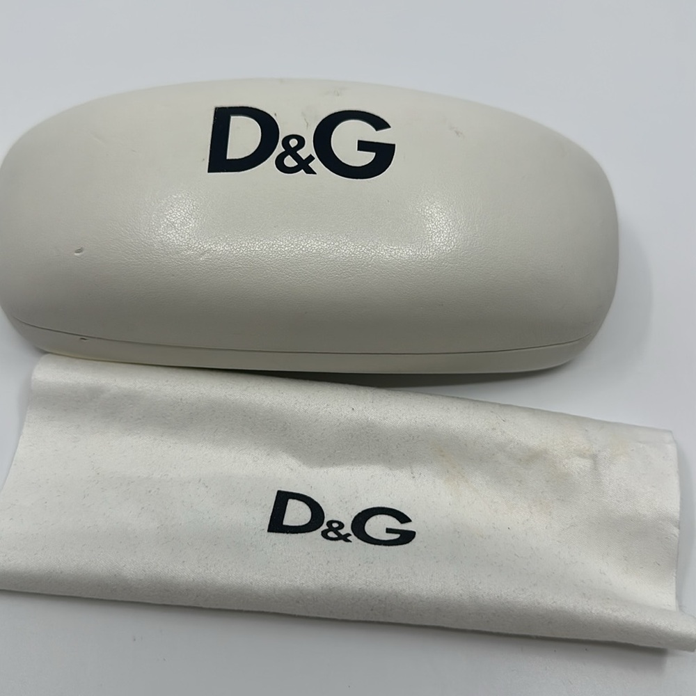 D&G White Eye/ Sunglass Case with Cloth - Picture 2 of 6